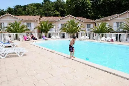 Apartment Petit Oasis Avec Piscine