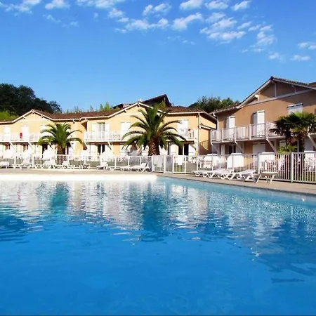 Petit Oasis Avec Piscine Apartment