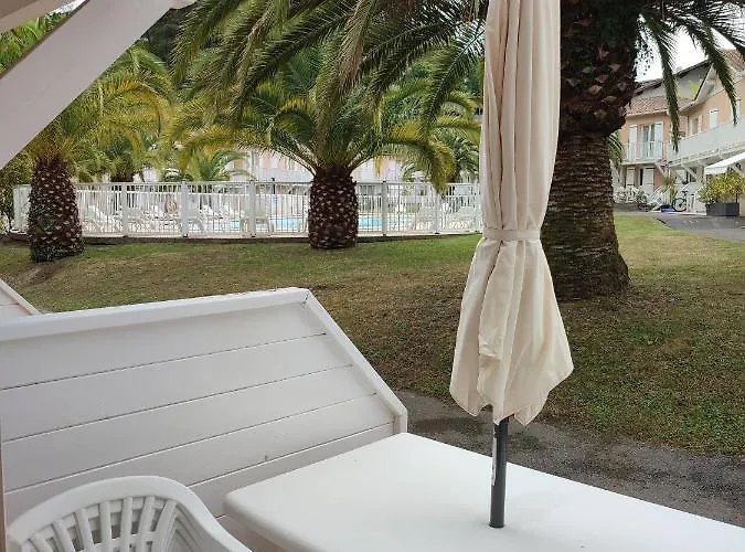 Petit Oasis Avec Piscine Apartment Anglet