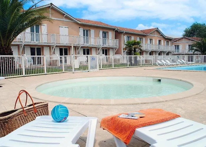 Petit Oasis Avec Piscine Apartment Anglet